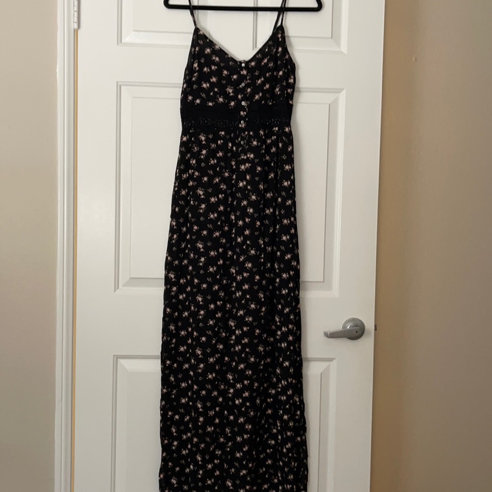 Tillys Black floral maxi dress size medium